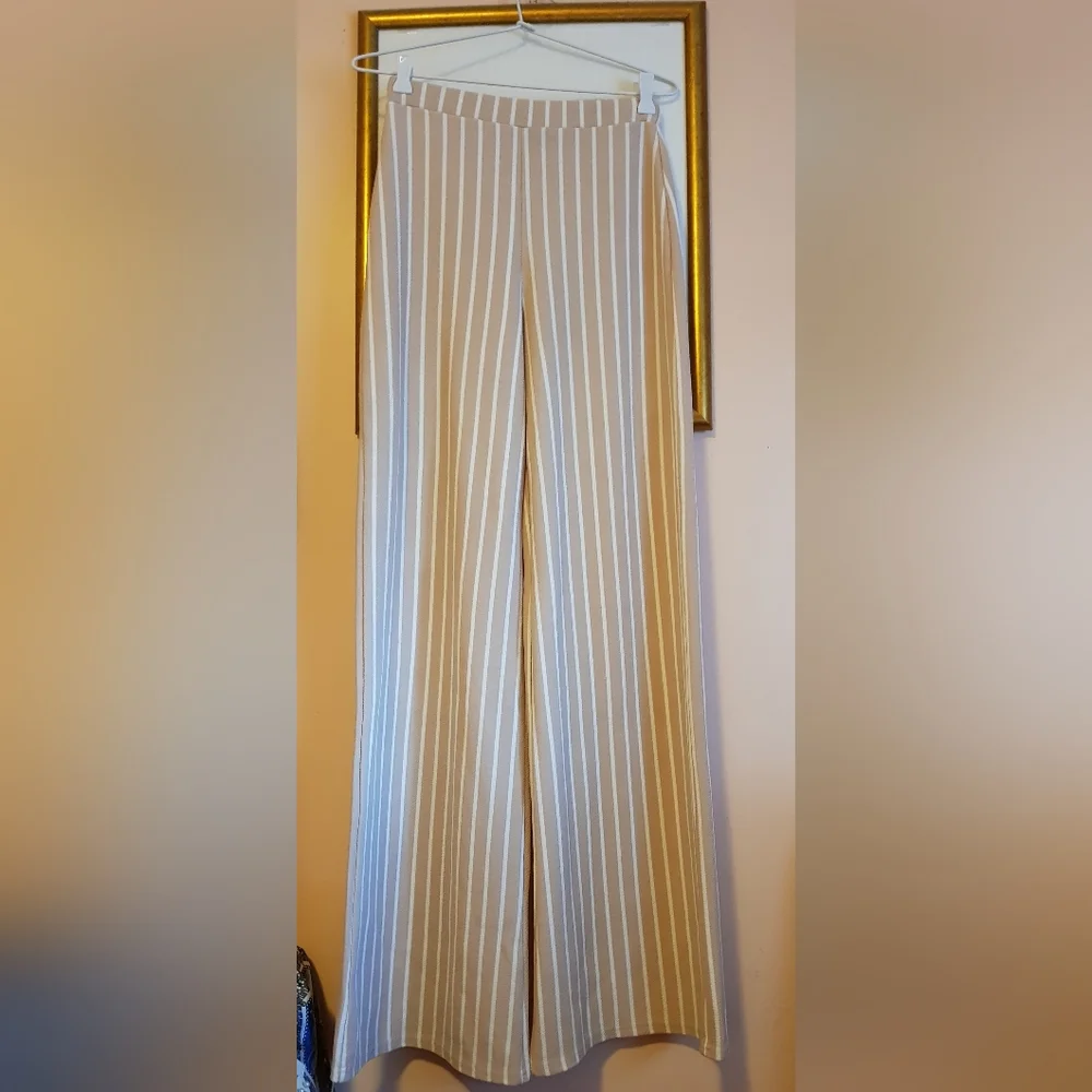 Pretty Little Thing striped wide leg soft pants - Picture 1 of 6